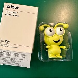 Cricut Cutie Charm in Limeade